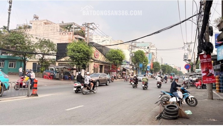 CĂN NHÀ MẶT PHỐ MƠ ƯỚC TRÊN ĐƯỜNG  CÁCH MẠNG THÁNG 8 QUẬN 3, GIÁ TỐT, DIỆN TÍCH 300M2, SỔ HỒNG CHÍNH CHỦ.